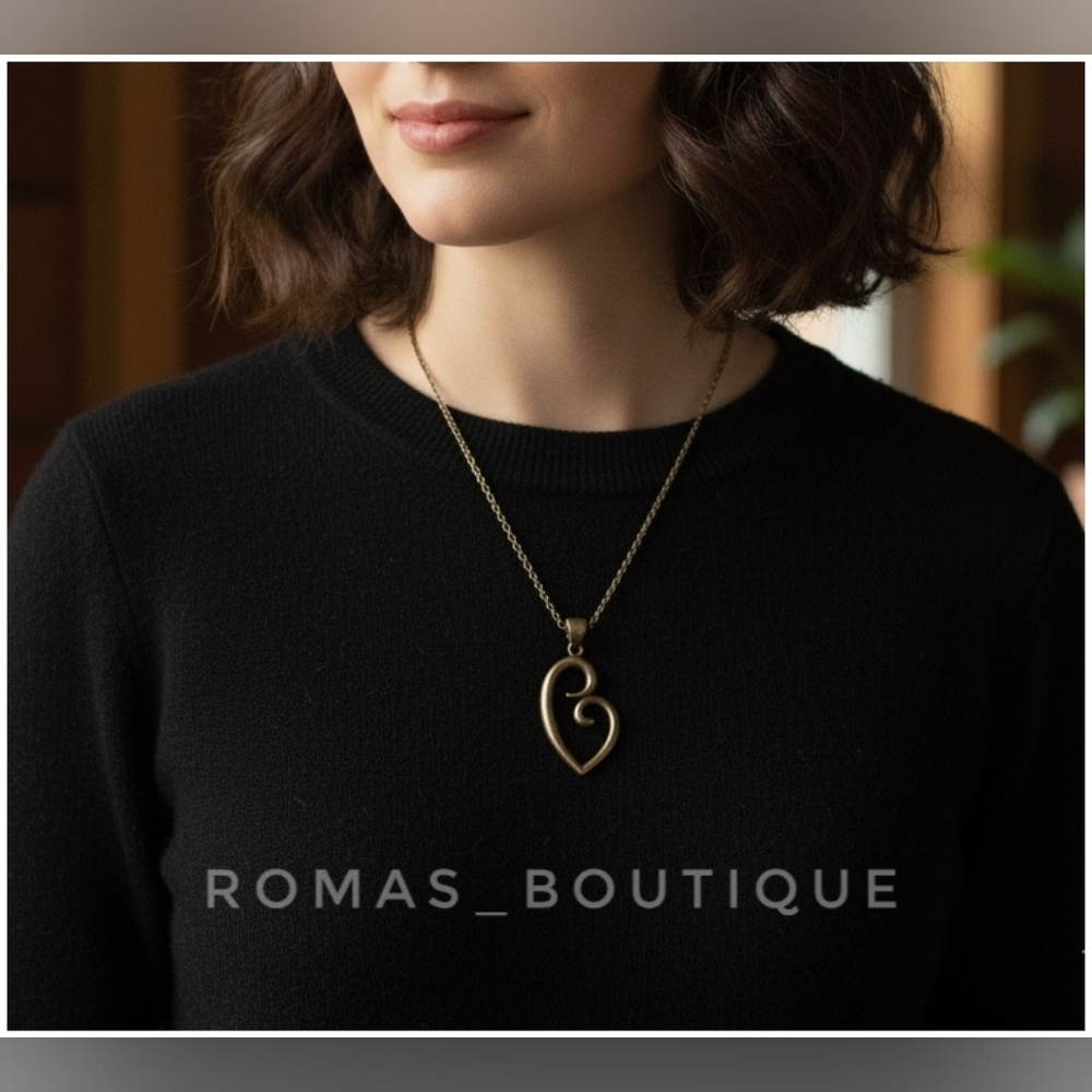 Silver tone heart necklace pendant